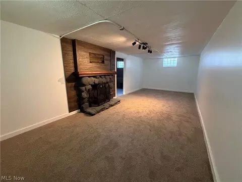 Living - 230 E 211th St, Euclid, OH 44123 photo 4 of 5