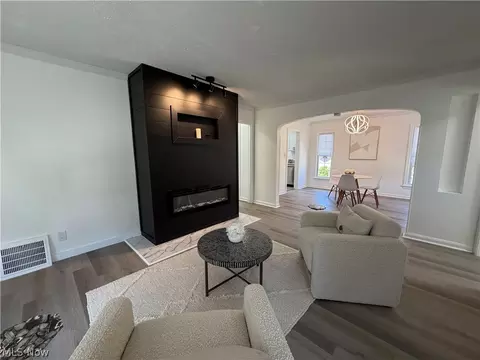 Living - 230 E 211th St, Euclid, OH 44123 photo 2 of 5