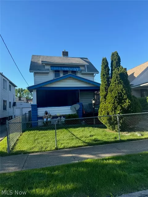 10913 Greenwich Ave, Cleveland, OH 44105