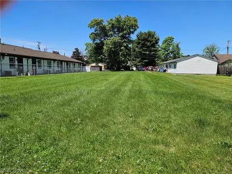N 3rd Street, Coshocton, OH 43812