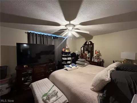 1422 E 264th St, Euclid, OH 44132 photo 6