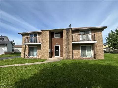 1422 E 264th St, Euclid, OH 44132