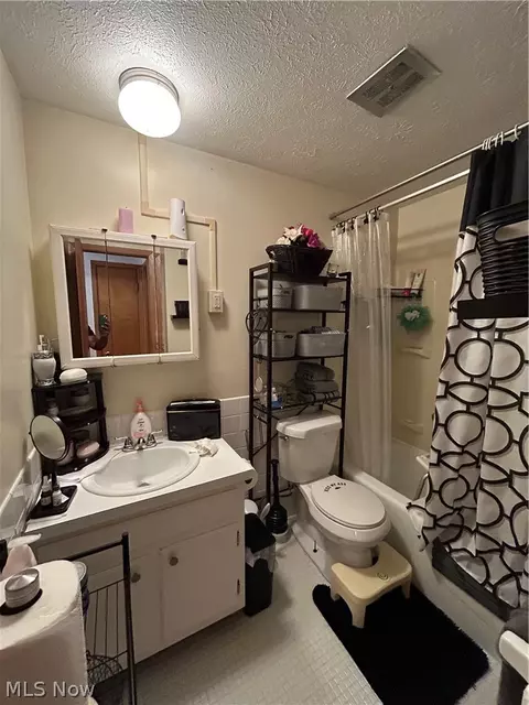 1422 E 264th St, Euclid, OH 44132 photo 7