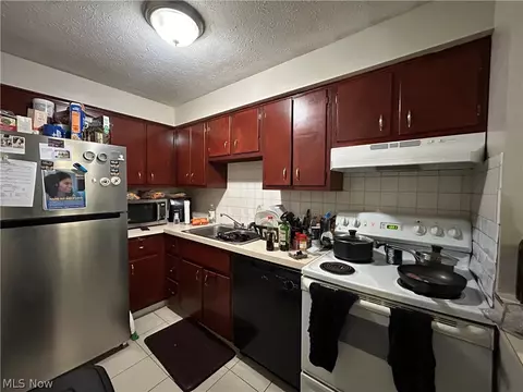 1422 E 264th St, Euclid, OH 44132 photo 10