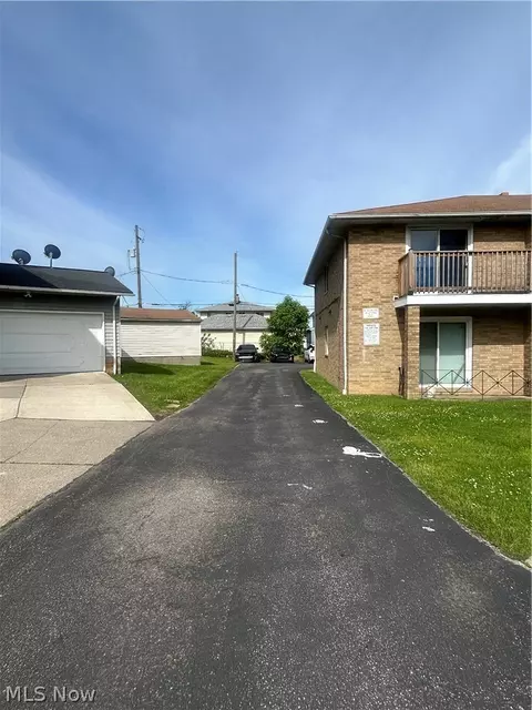 1422 E 264th St, Euclid, OH 44132 photo 31