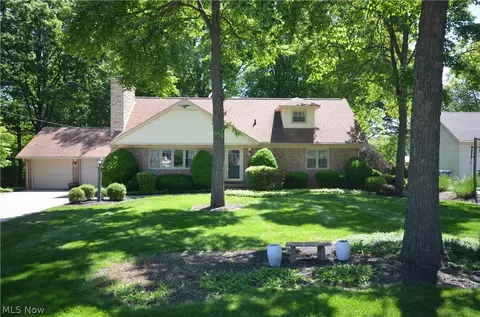 614 Fairwood Dr, Tallmadge, OH 44278