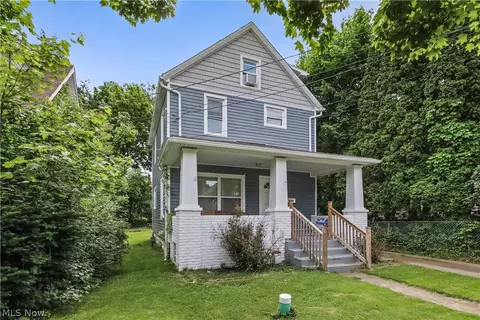 Exterior - 761 Carlysle St, Akron, OH 44310 photo 2 of 6