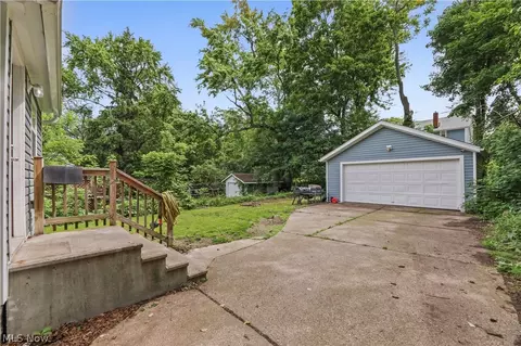 Exterior - 761 Carlysle St, Akron, OH 44310 photo 6 of 6