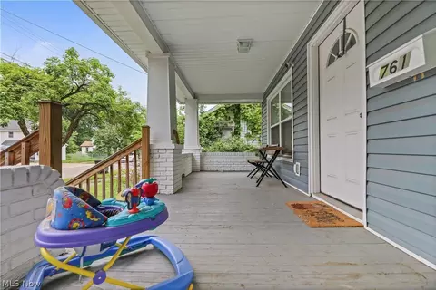 Exterior - 761 Carlysle St, Akron, OH 44310 photo 3 of 6