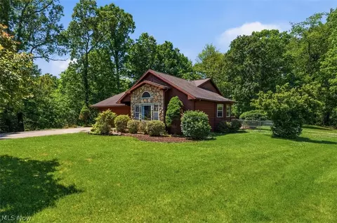 180 Harvest Run Rd, Marietta, OH 45750