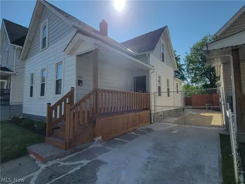 3594 W 60th St, Cleveland, OH 44102