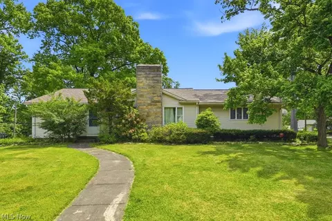 189 Pembroke Rd, Akron, OH 44333