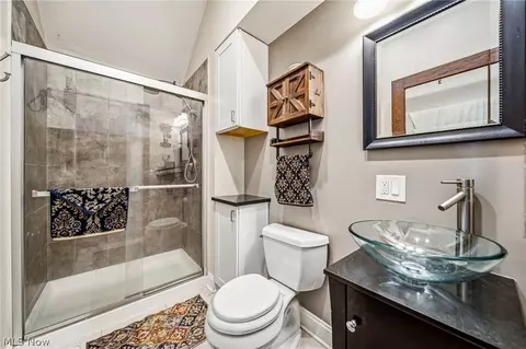 Bath - Undisclosed, Akron, OH 44310 photo 1 of 1