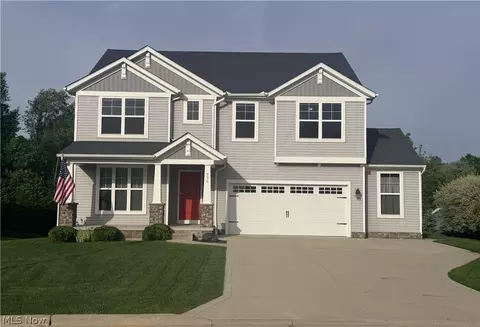 996 Ashley Taylor Ct, Wadsworth, OH 44281