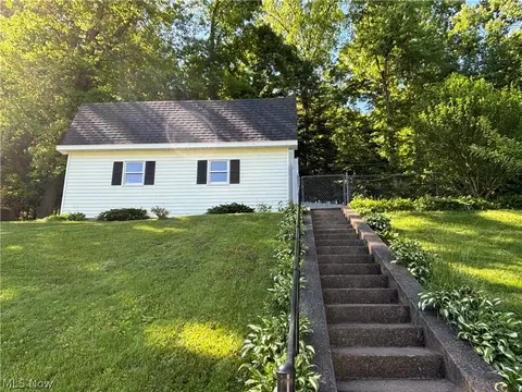 Exterior - 514 Michael Ln, Zoar, OH 44697 photo 5 of 9