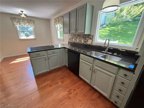 Kitchen - 514 Michael Ln, Zoar, OH 44697 photo 3 of 5