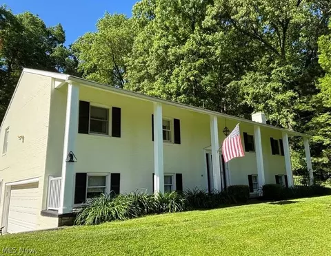 514 Michael Ln, Zoar, OH 44697