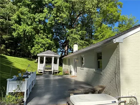 Exterior - 514 Michael Ln, Zoar, OH 44697 photo 3 of 9
