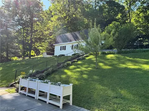 Exterior - 514 Michael Ln, Zoar, OH 44697 photo 4 of 9