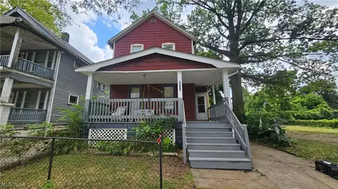 9016 Harris Ave, Cleveland, OH 44104