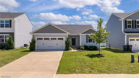 140 Wildflower Dr, Elyria, OH 44035