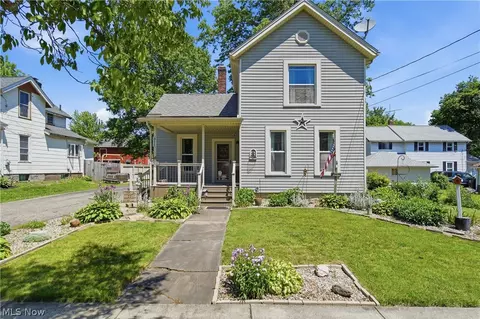 311 E Highland Ave, Ravenna, OH 44266