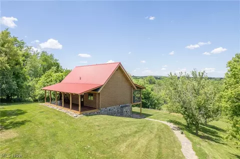 9567 Shepler Church Rd, Bolivar, OH 44612
