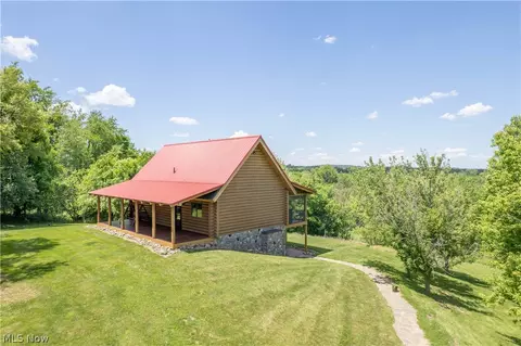 9567 Shepler Church Rd, Bolivar, OH 44612