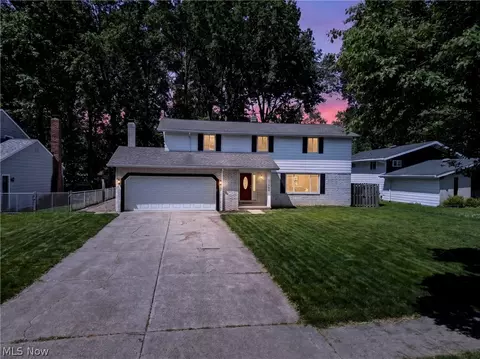 27864 Edgepark Blvd, North Olmsted, OH 44070
