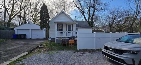 850 Kling St, Akron, OH 44311