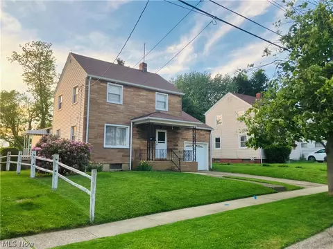 1251 Glencairn Rd, Weirton, WV 26062