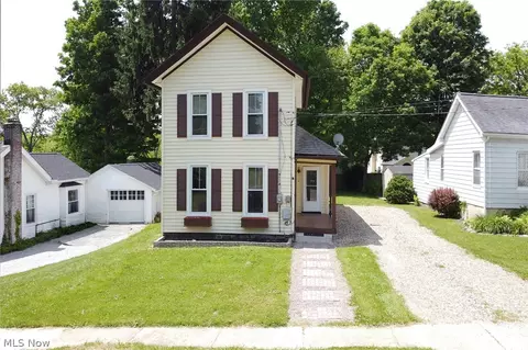 8210 Maple Ave, Garrettsville, OH 44231