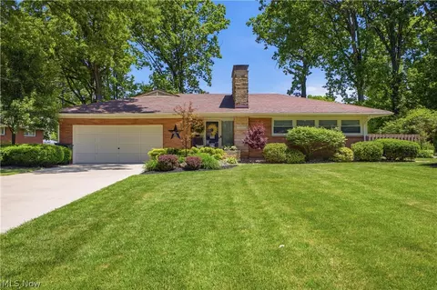 277 Marwood Dr SE, Warren, OH 44484