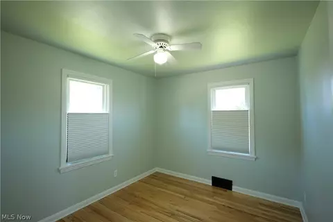 Bedroom - 187 Helena Dr, Struthers, OH 44471 photo 2 of 5