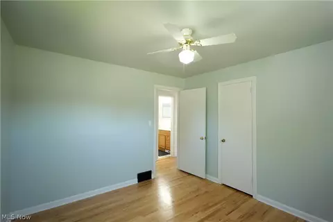 Bedroom - 187 Helena Dr, Struthers, OH 44471 photo 3 of 5
