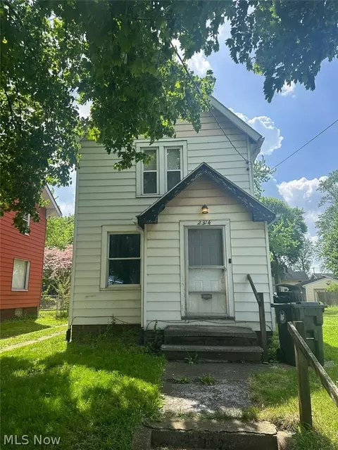 2314 Indiana Way NE, Canton, OH 44705