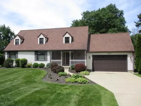 8438 Hitchcock Rd, Boardman, OH 44512
