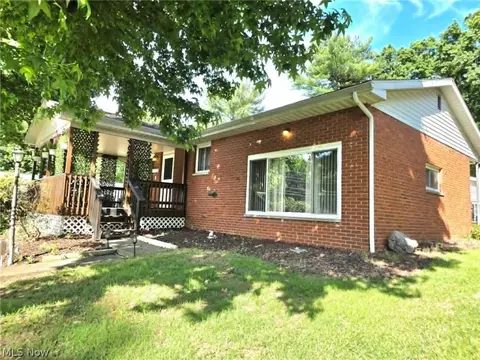 2814 16th Ave, Vienna, WV 26105