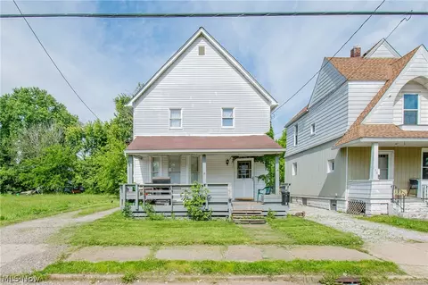 126 14th St NW, Barberton, OH 44203