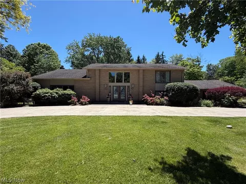 2737 Sinton Pl, Pepper Pike, OH 44124