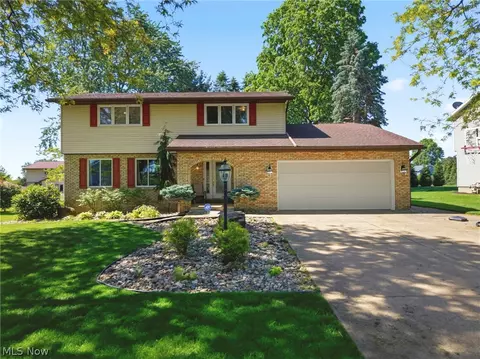 2230 Vixen St NW, North Canton, OH 44720