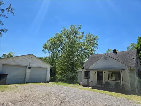 201 Ridgewood Dr, Amsterdam, OH 43903