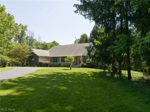 8745 Broadview Rd, Broadview Heights, OH 44147