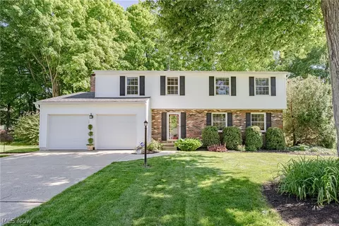 4680 Treetop Dr, Copley, OH 44321