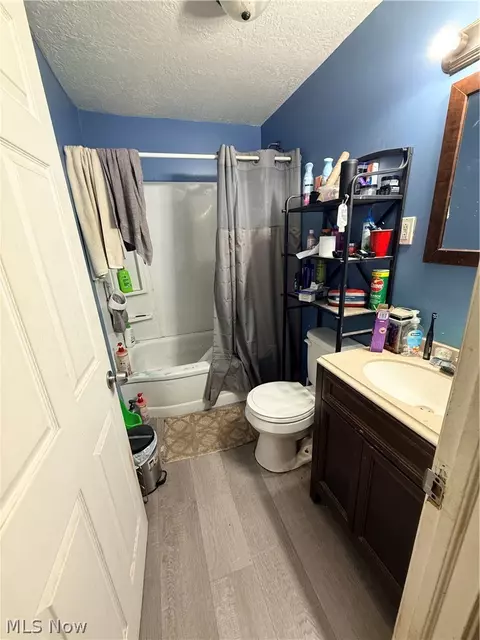 Bath - 136 Sheriff St, Elyria, OH 44035 photo 1 of 1