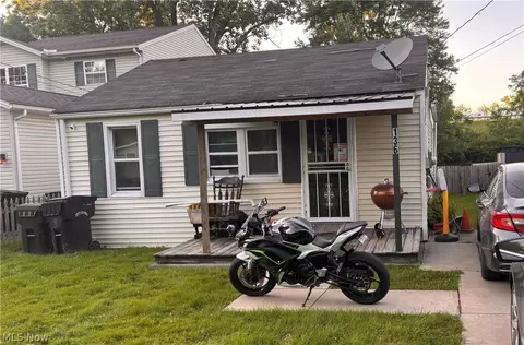 136 Sheriff St, Elyria, OH 44035