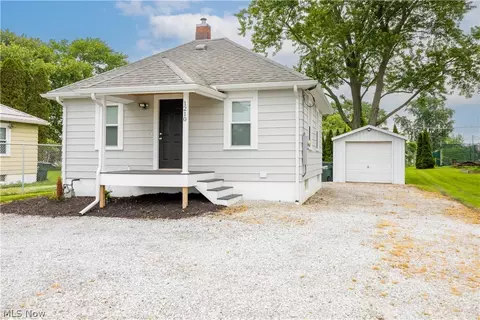 1210 Sterling Ave, Orrville, OH 44667