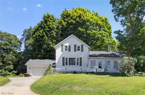 1031 Park Ave, Amherst, OH 44001