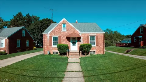 2414 Watson Ave, Alliance, OH 44601