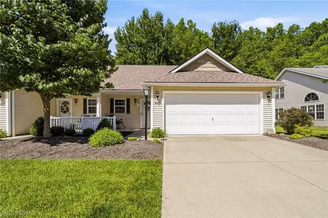 7618 Willow Woods Dr, North Olmsted, OH 44070